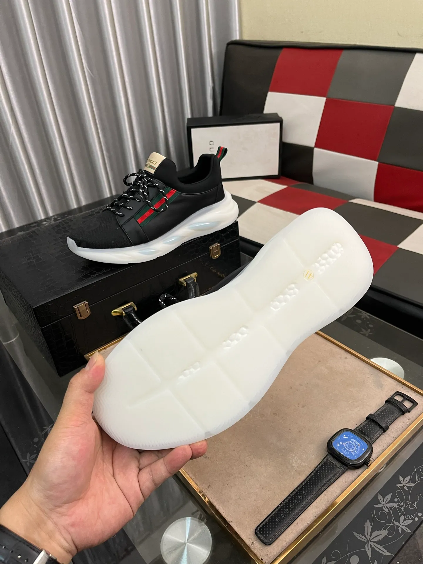 Men's shoes 💰440⌚️⌚️[GUCCI] The latest trendy men's casual shoes, the fabric is made of embossed cowhide imported from Italy, comfortable sheepskin lining + feet, the original outsole is wear-resistant and non-slip, high-level version, size: 38-442️⃣Colors available